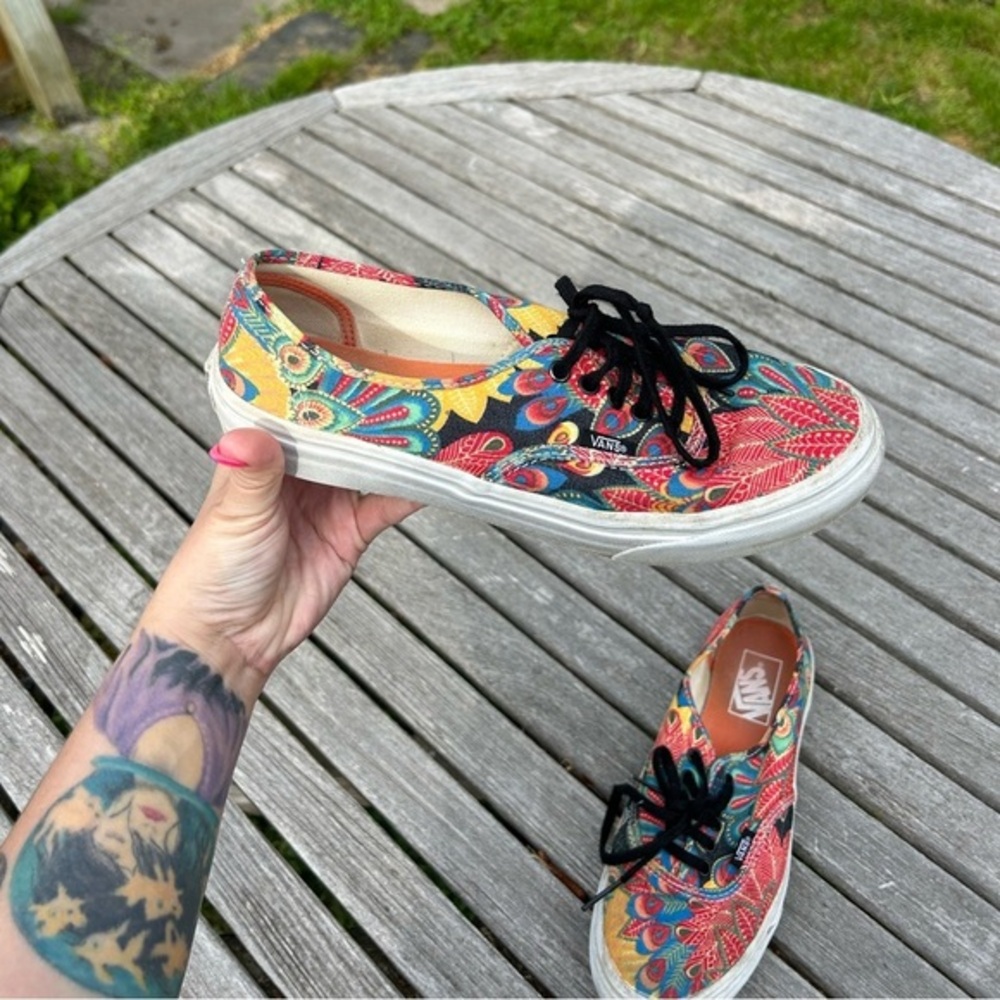 Unisex Vans - Peacock Pattern men 7‎ women 8.5 whimsy, funky sneaker colorful - Picture 7 of 10